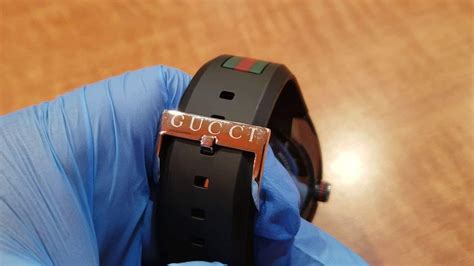 how to spot a Gucci watch